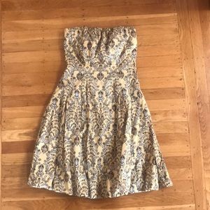 Sleeveless beautiful vintage summer dress